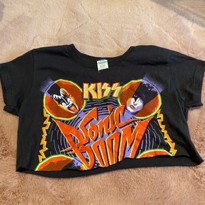 Kiss crop top